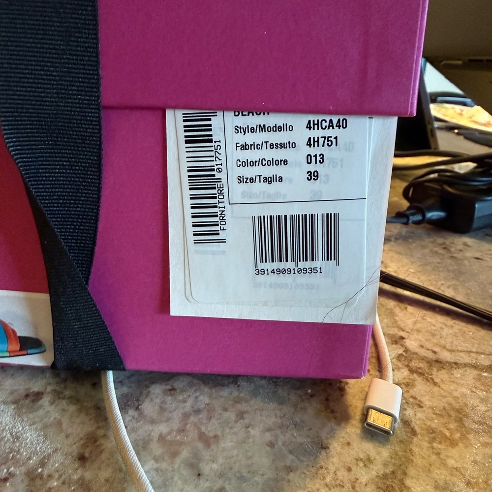 Pucci Slides. Brand new, never worn - Picture 5 of 9